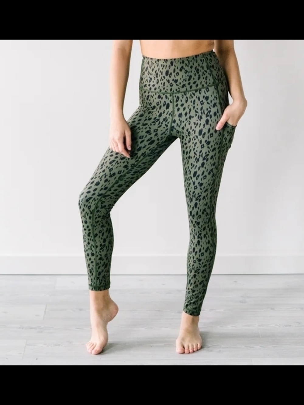 Victoria Secret Green Leopard Print High-Waist Leggings With Side Pockets